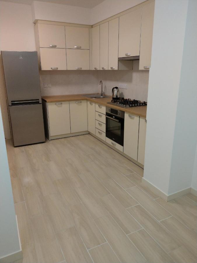 Apartamento Новобудова По Вулконовальця2 Rivne Exterior foto