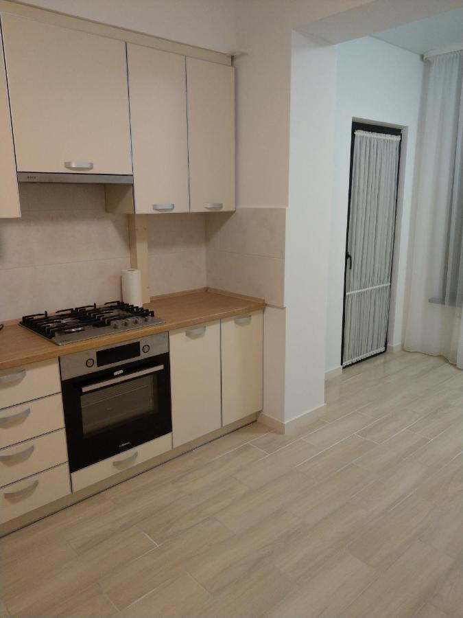 Apartamento Новобудова По Вулконовальця2 Rivne Exterior foto